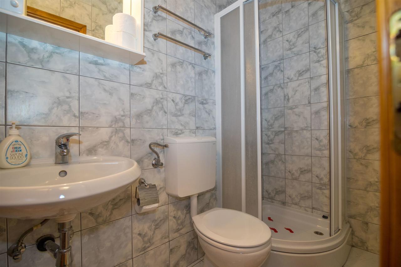 Apartment And Rooms Ruza Trogir Ngoại thất bức ảnh