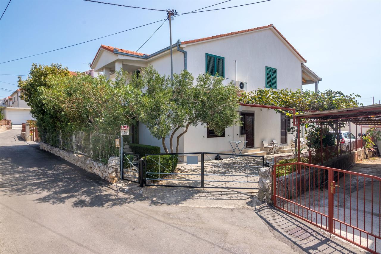 Apartment And Rooms Ruza Trogir Ngoại thất bức ảnh